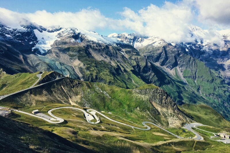 Driving the Grossglockner High Alpine Road – A Classic Car Heaven in the Austrian Alps